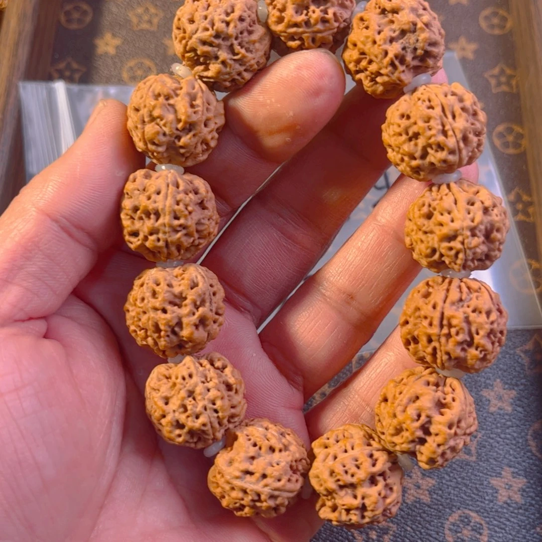 金刚菩提吊坠梅花