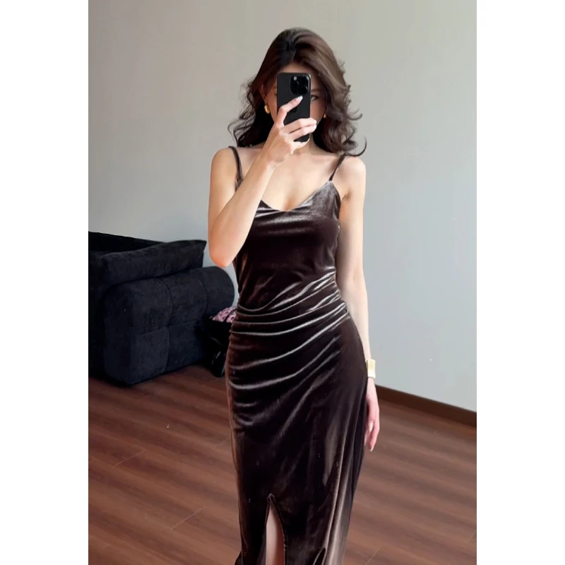 气质复古丝绒吊带连衣裙女修身开叉包臀一步裙捏褶显瘦中长裙