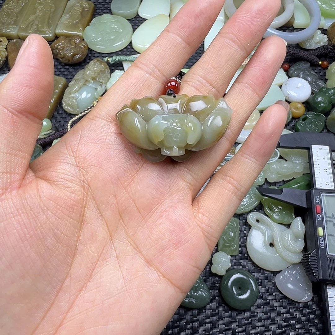 和田玉未镶嵌吊坠(不含链)卡44.3