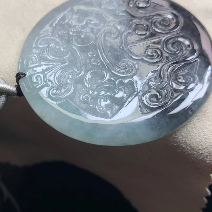 翡翠颈饰未镶嵌吊坠