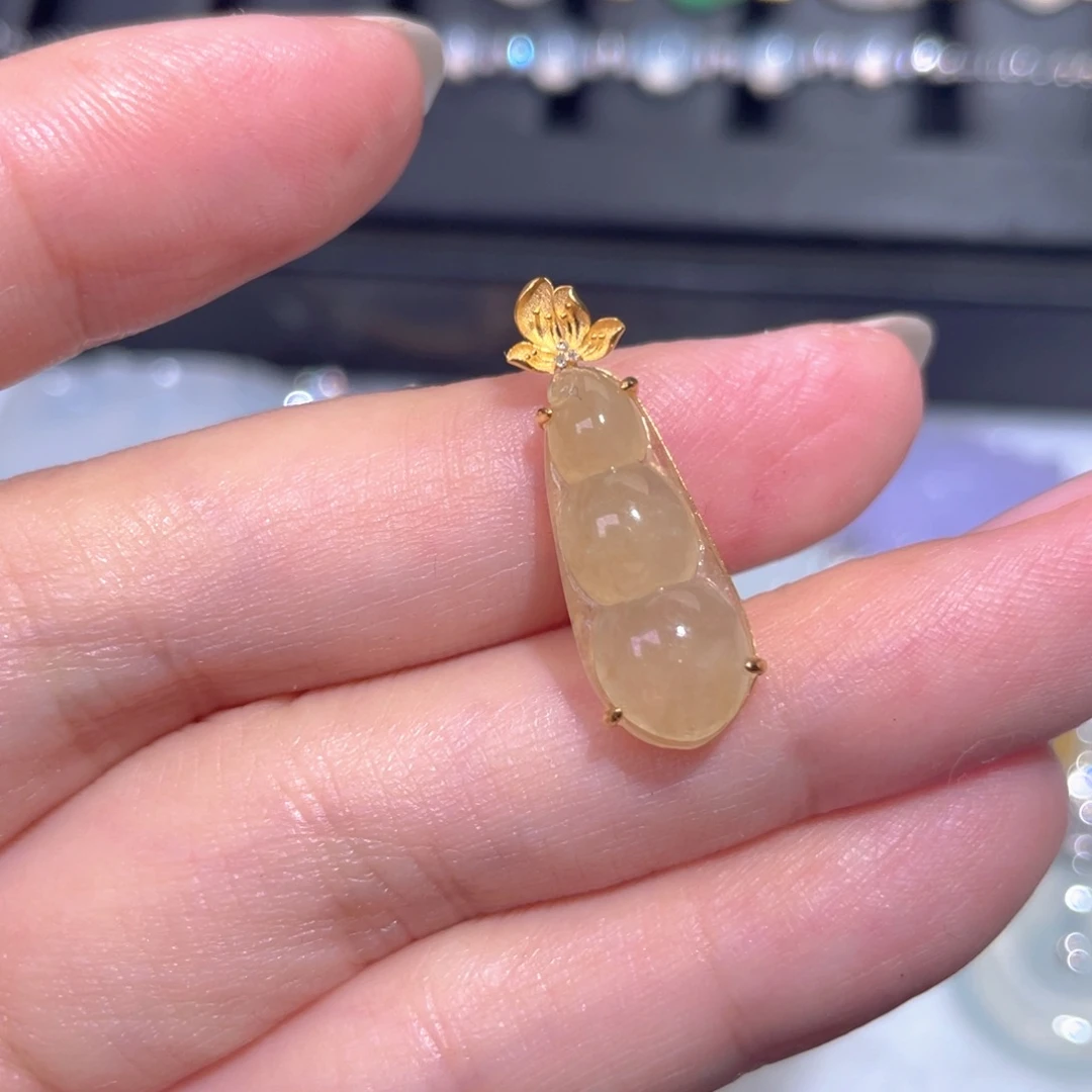 颈饰18K金镶嵌翡翠翡翠