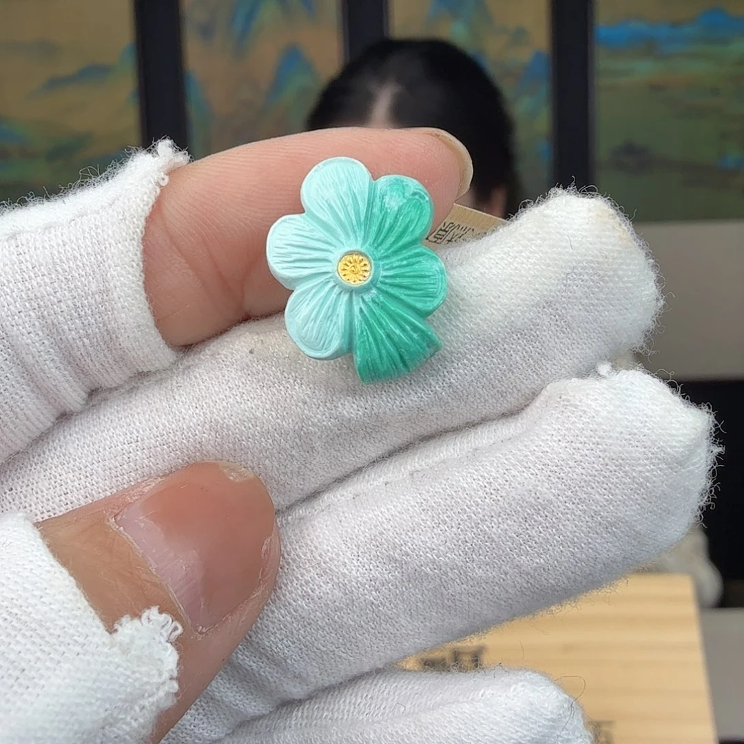 绿松石未镶嵌珠宝奇石
