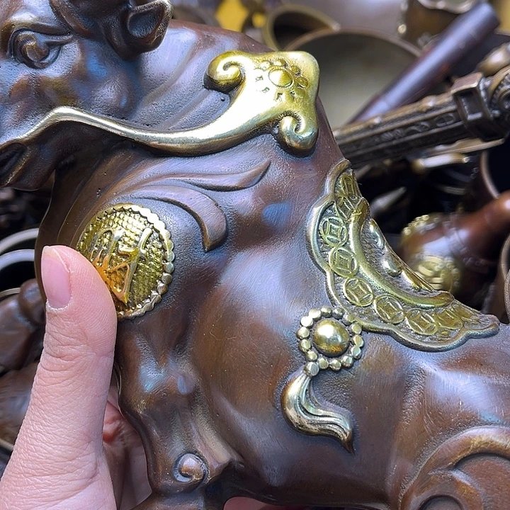 铜33468597688767889988