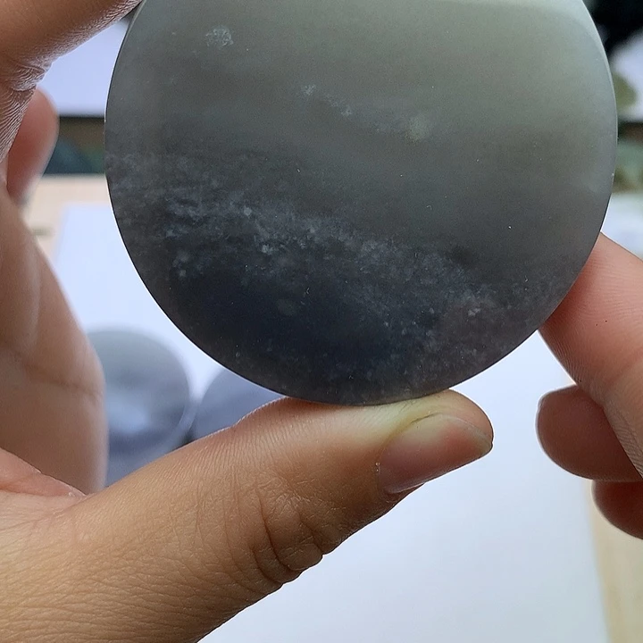 欢***者和田玉（糖玉）未镶嵌珠宝半成品