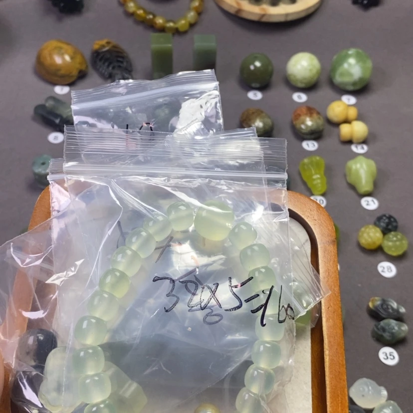 【闪购商品】岫玉合金颈饰y***u