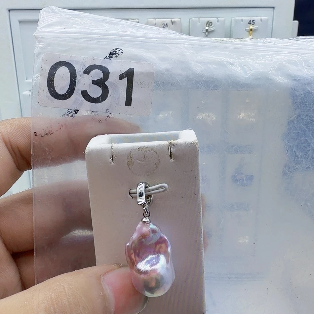 钛钢颈饰淡水珍珠