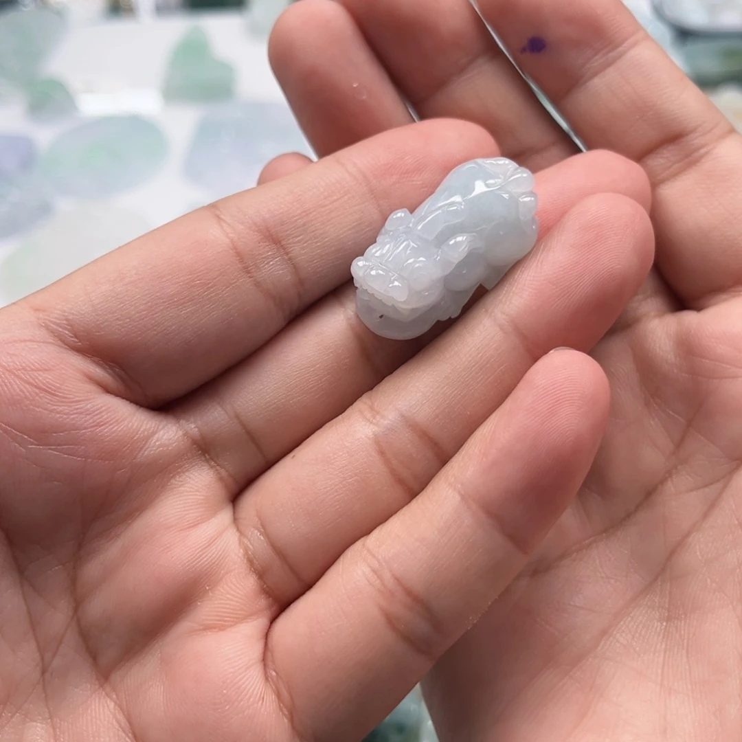 ****翡翠未镶嵌颈饰天然翡翠A货