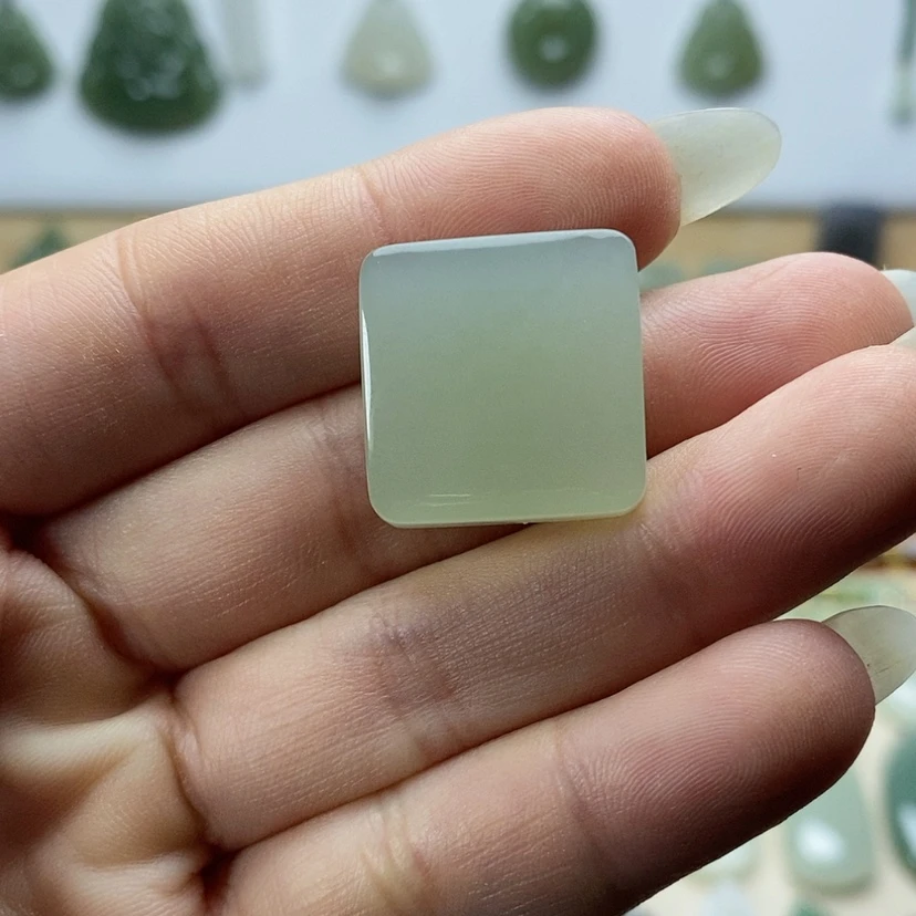 【闪购商品】颈饰未镶嵌和田玉