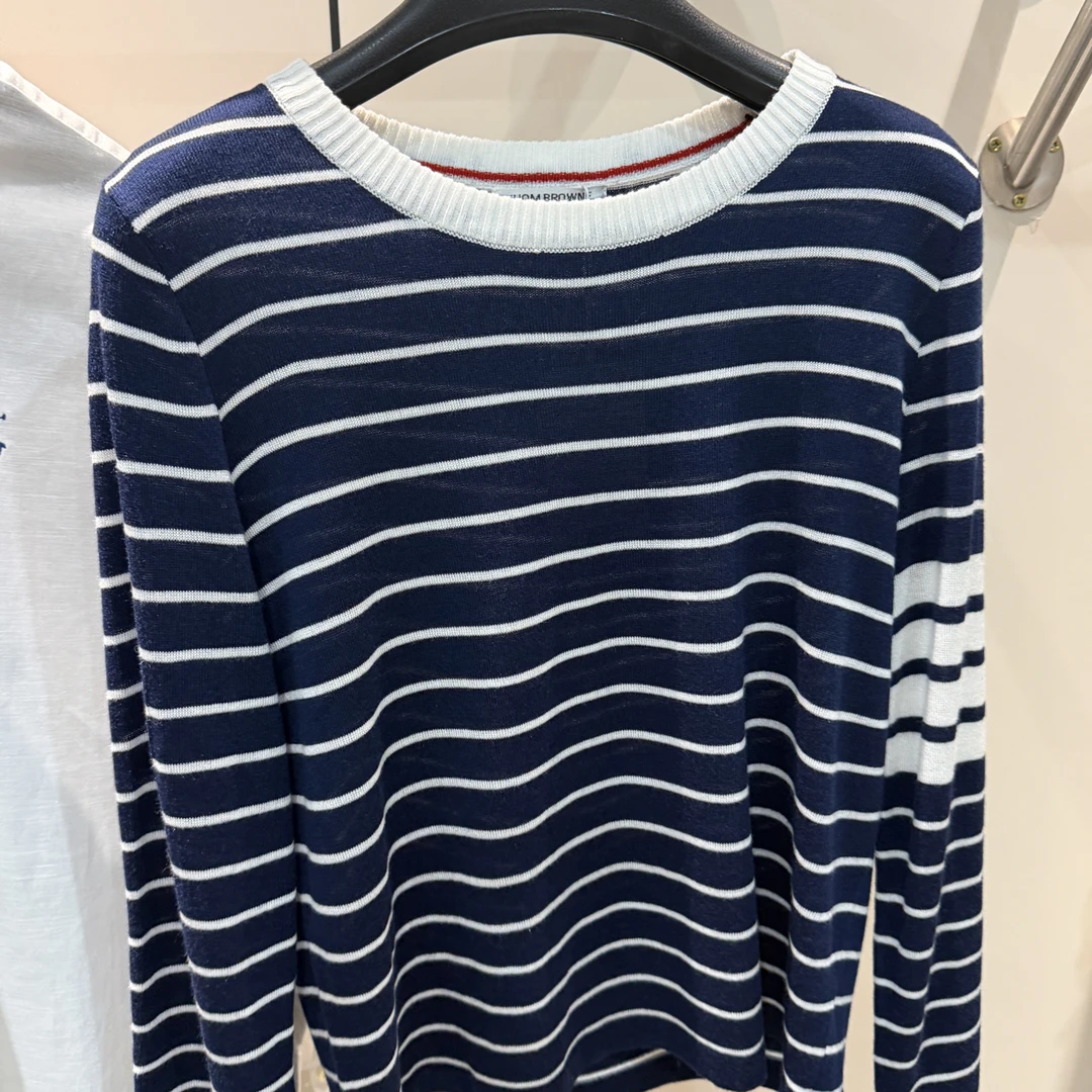 条纹圆领针织上衣