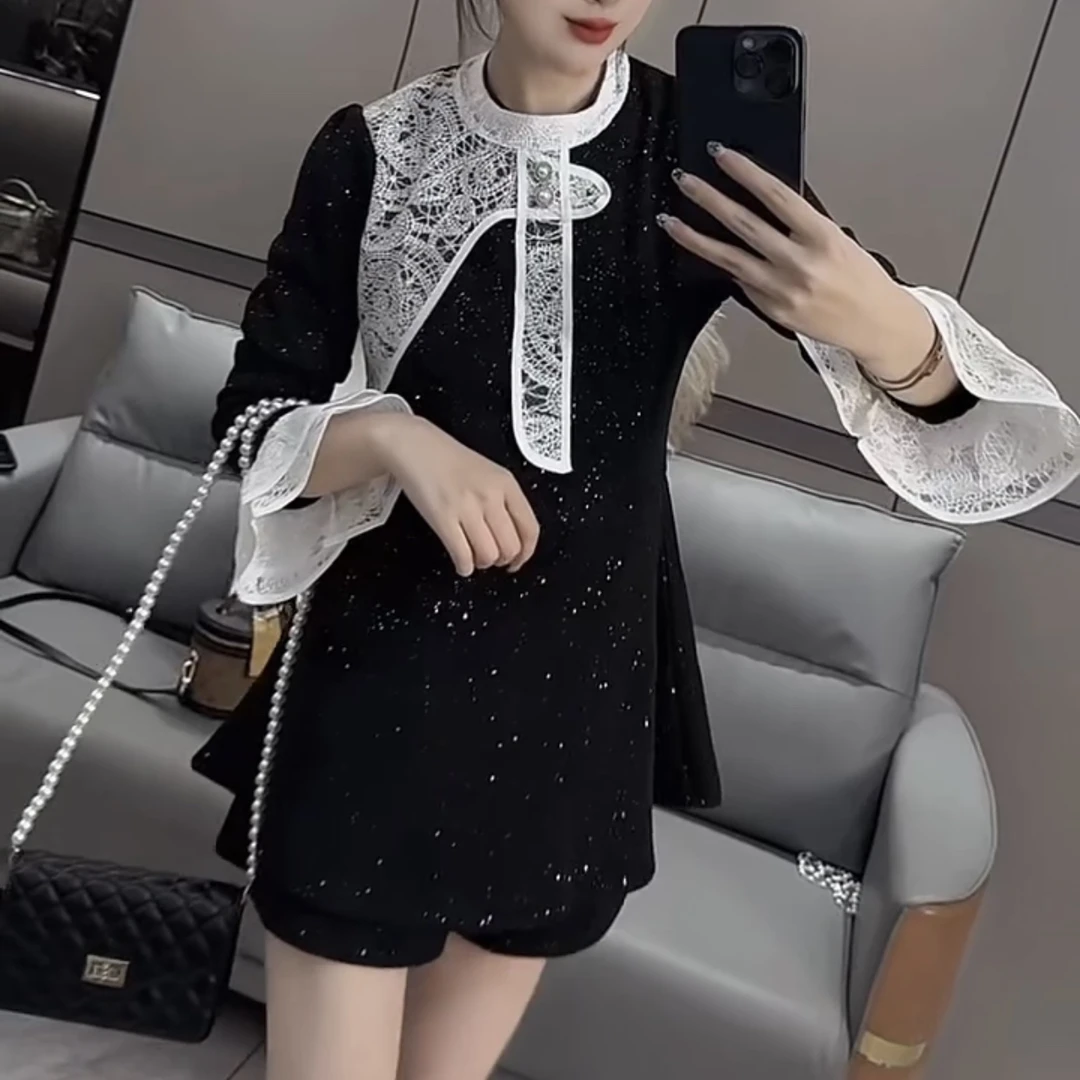 冬季加绒满天星拼接收腰喇叭袖上衣搭配短裤套装