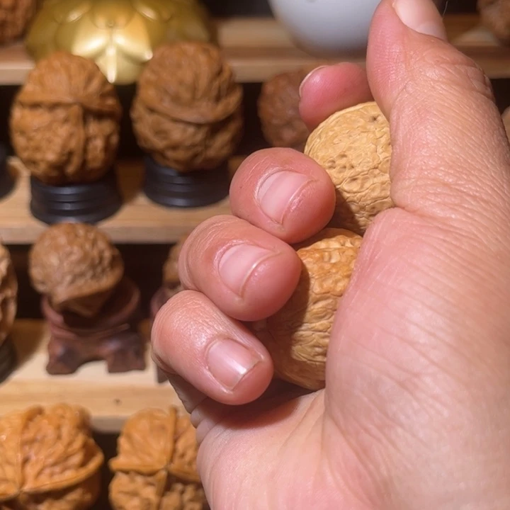 吊坠文玩核桃滇西34