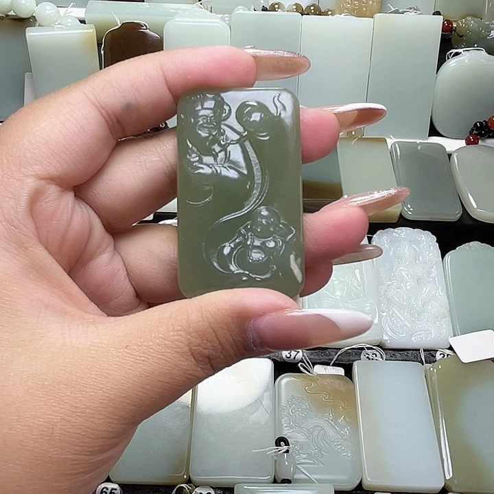 颈饰未镶嵌和田玉