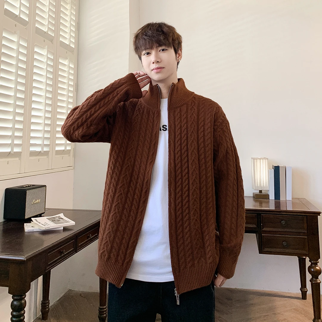 2025秋冬百搭轻奢潮流重工艺刺绣开衫毛衣宽松休闲男士纯色