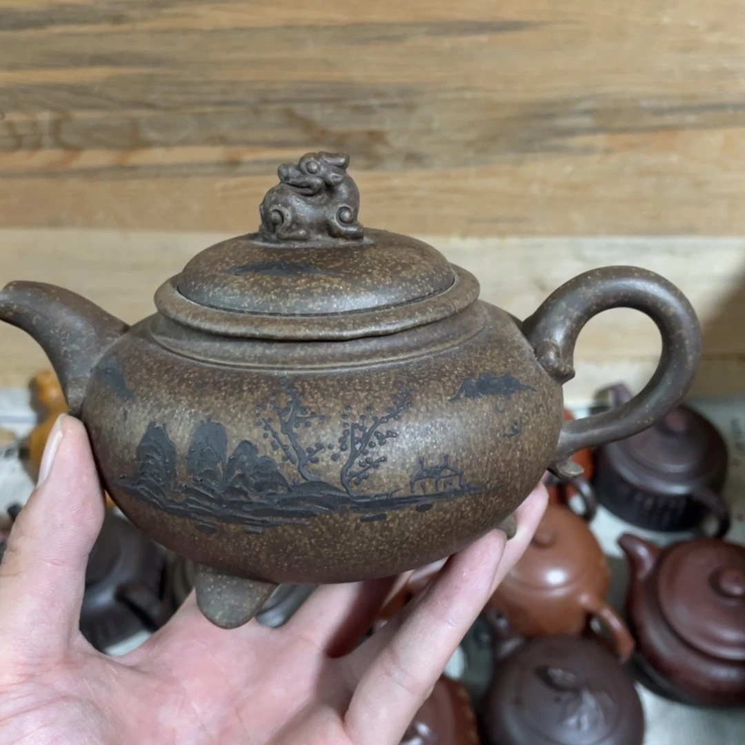 紫砂茶壶老厂紫砂壶一件。