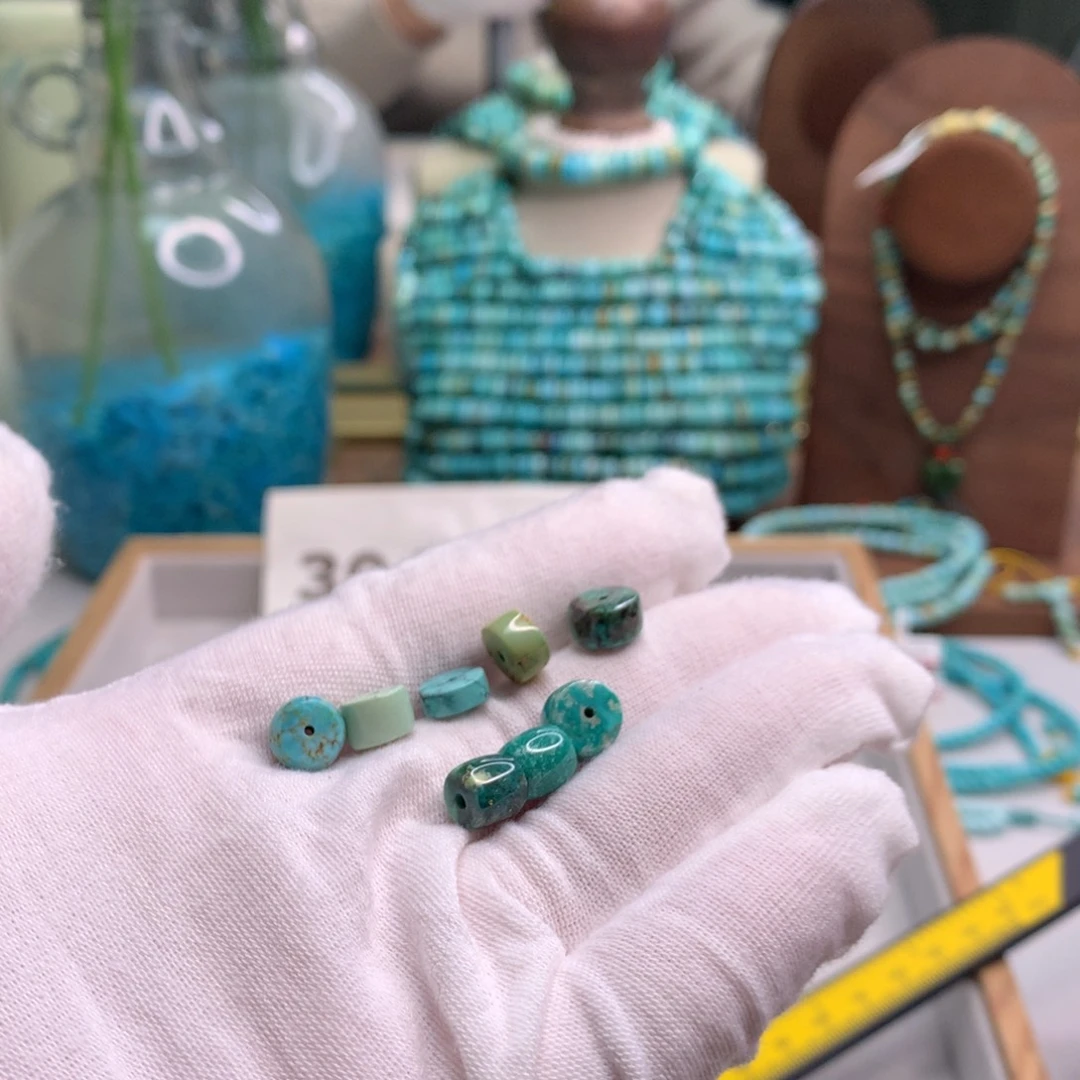 绿松石未镶嵌饰品