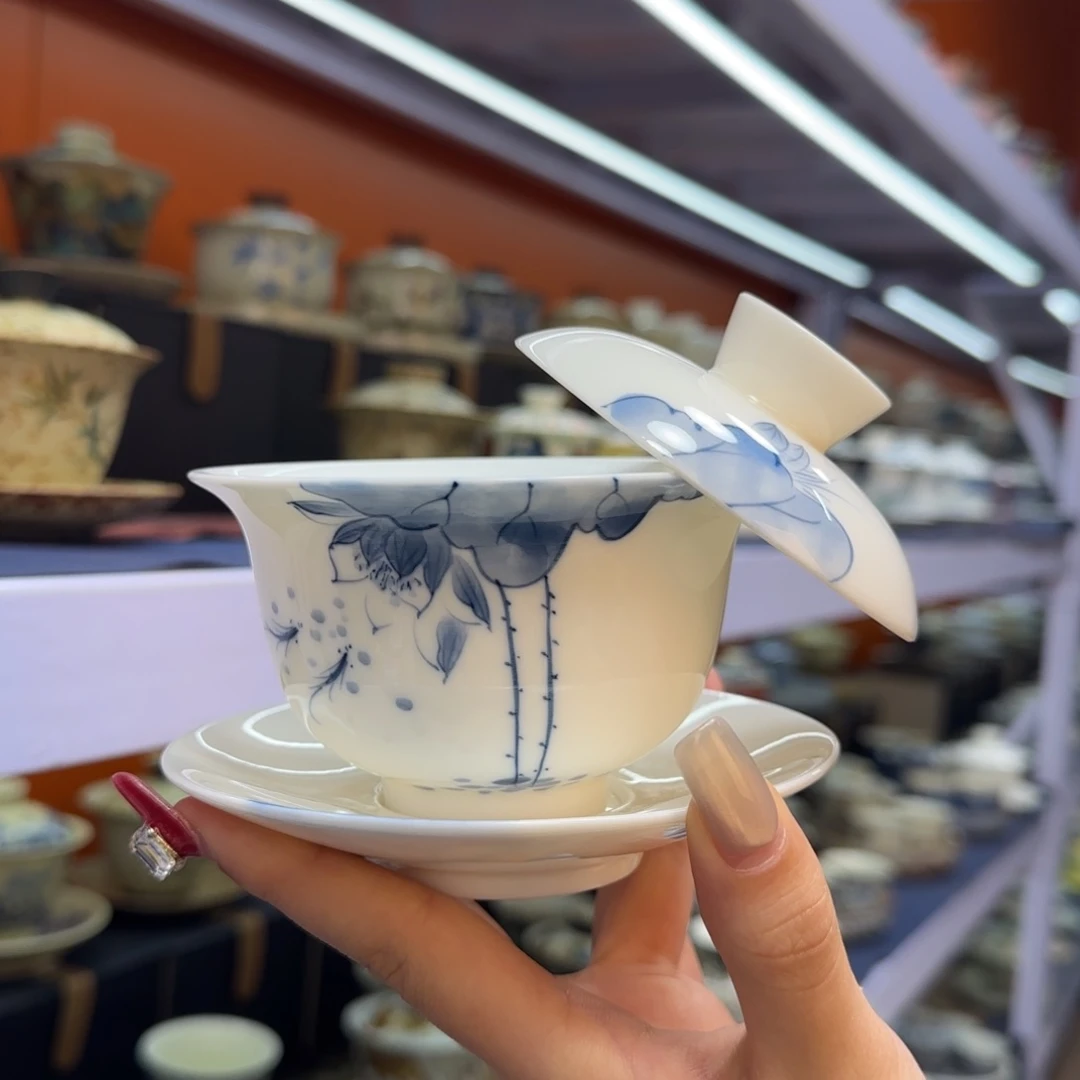 我在外面吃饭呢你