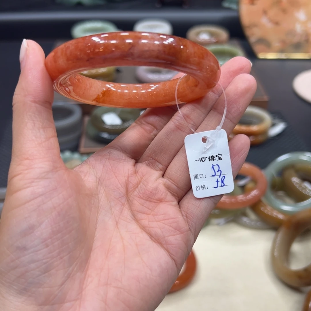 石英质玉未镶嵌手镯