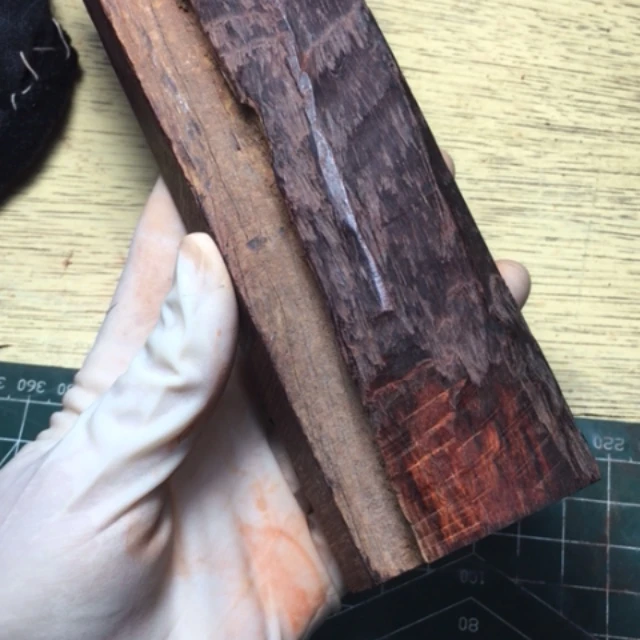 【闪购商品】檀香紫檀（小叶紫檀）猎**痕