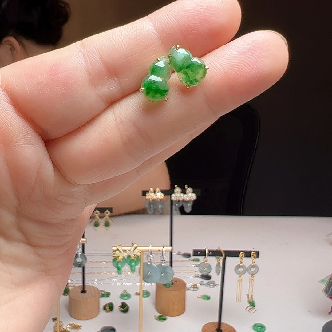 翡翠18K金镶嵌耳饰天然翡翠