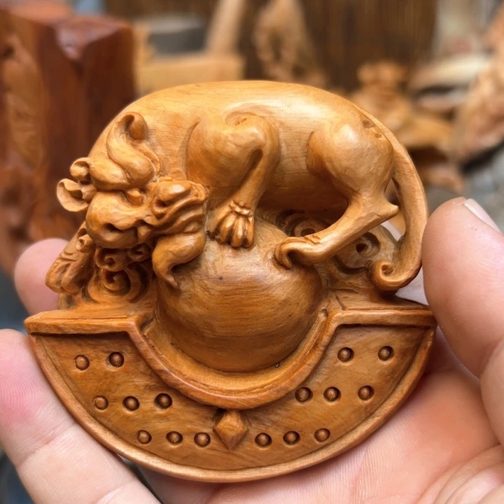洞***天柏木手把件的设计和制作