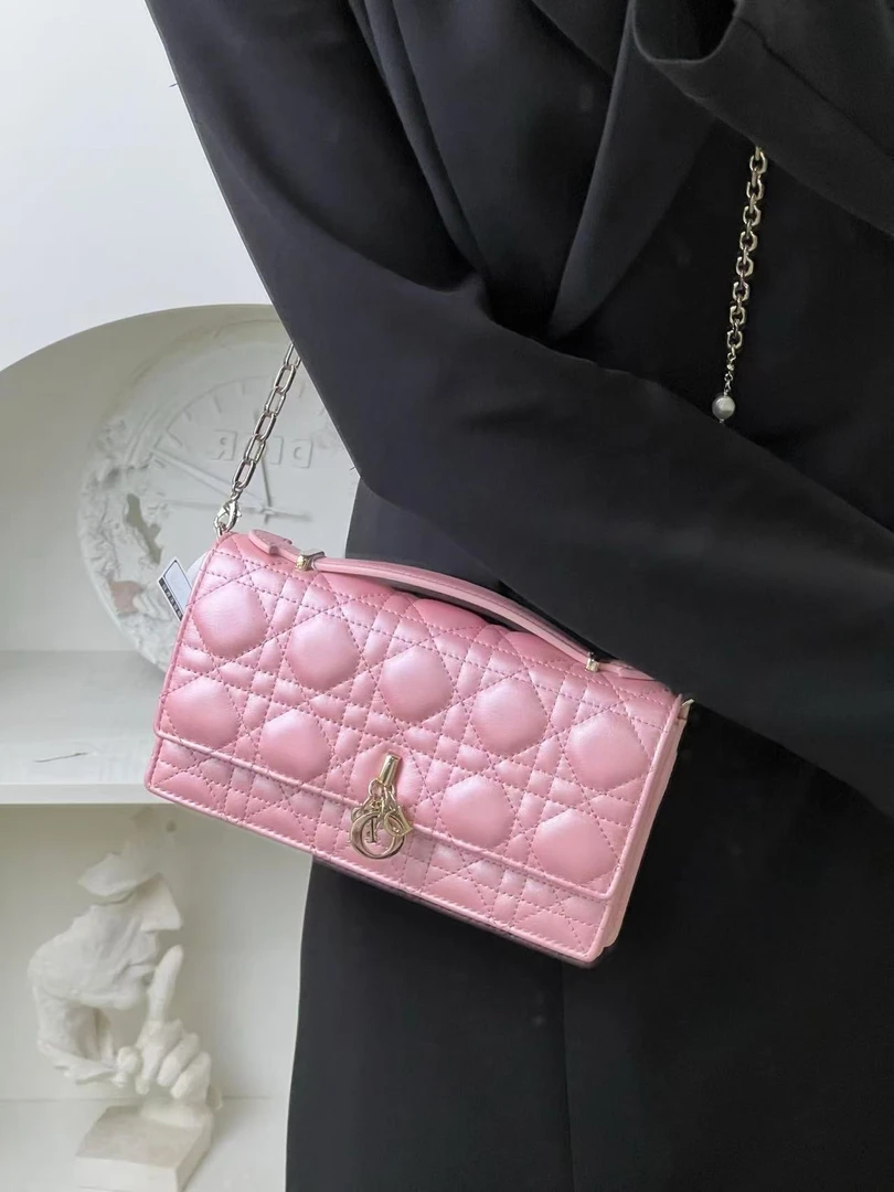 99新 DIOR/迪奥 迪奥 lady dior woc珠光粉色/优品