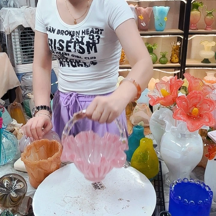 琉璃粉花篮清场花瓶摆件