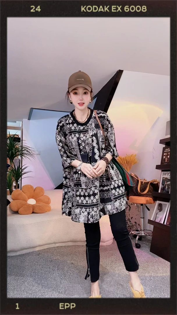 【小二姐家】2025时尚百搭洋气韩版设计款女装半袖9167
