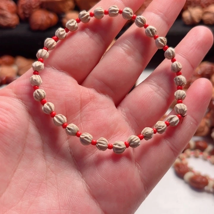 文玩核桃手串0.55野生小八棱手串