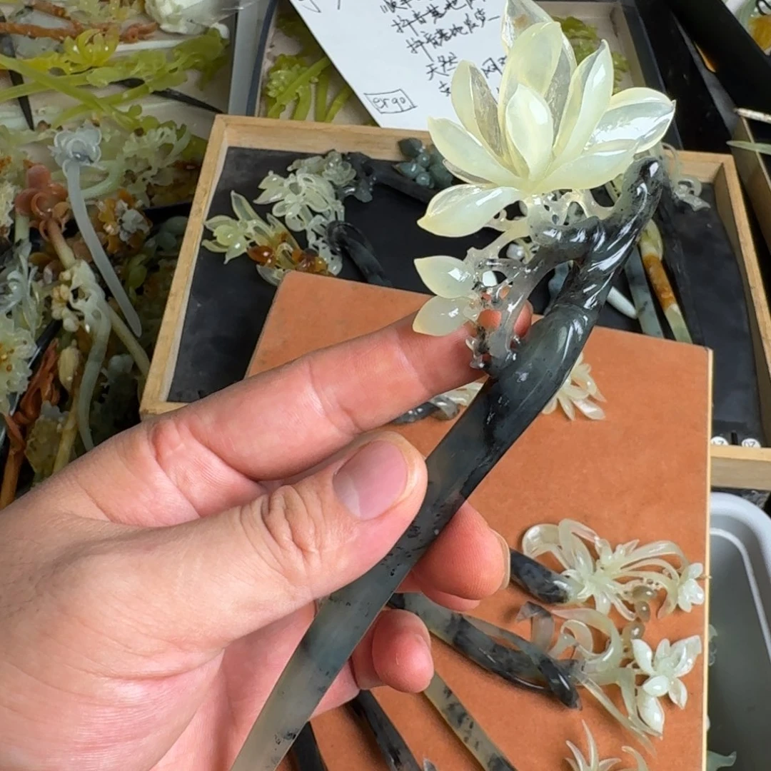 蛇纹石玉未镶嵌发饰