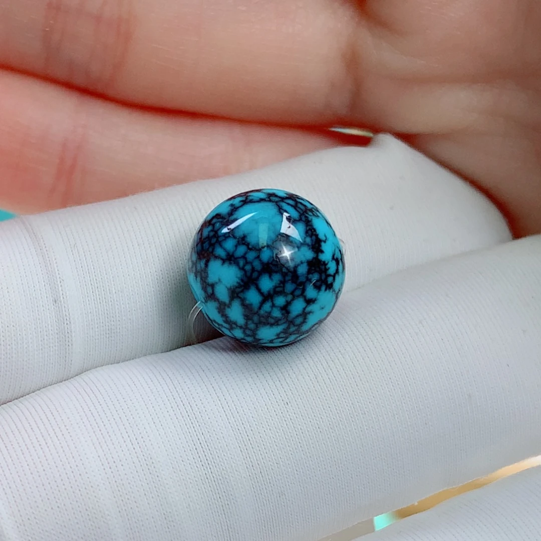 未镶嵌绿松石颈饰