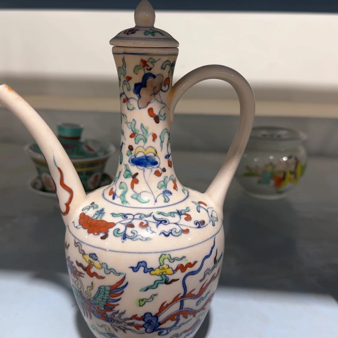 瓷片瓷器的造型和制作技术均