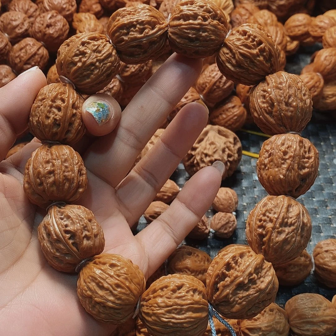 文玩核桃吊坠粗筋