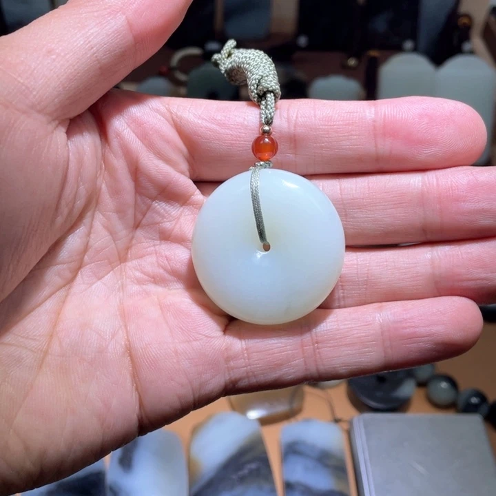 和田玉平安扣未镶嵌