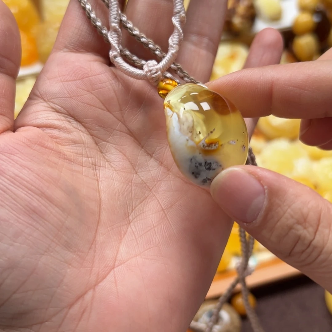 琥珀未镶嵌珠宝奇石