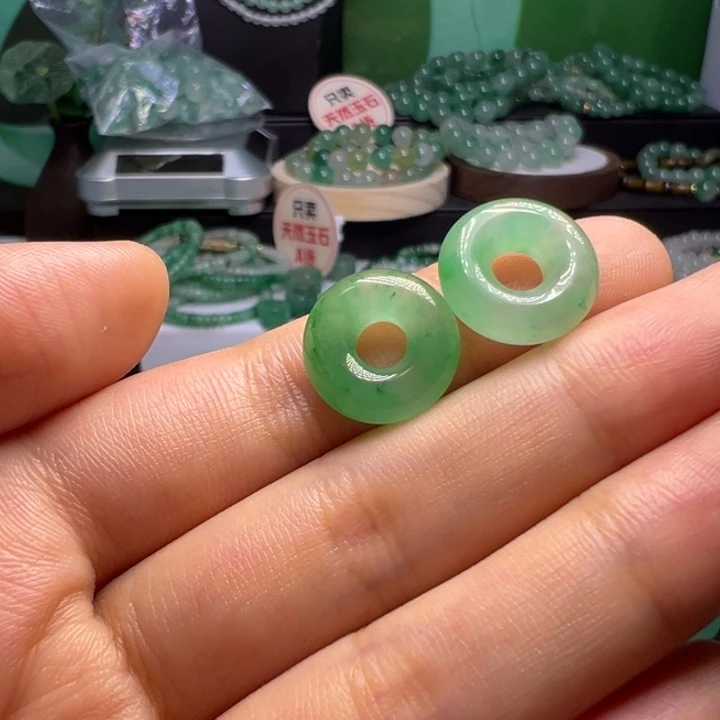 烟***莉石英质玉（非洲翠）非洲翠未镶嵌