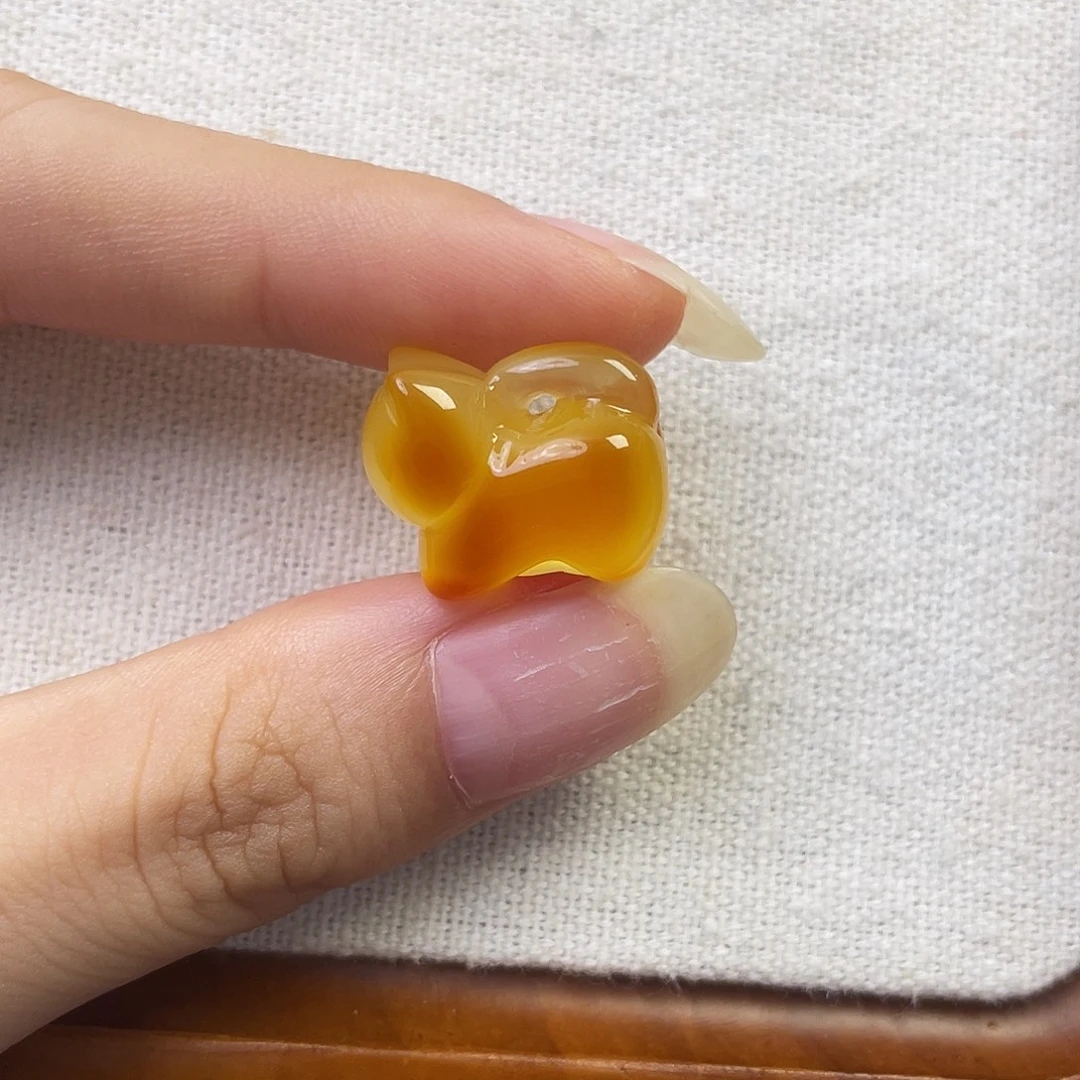 裸石琥珀未镶嵌趴趴猫