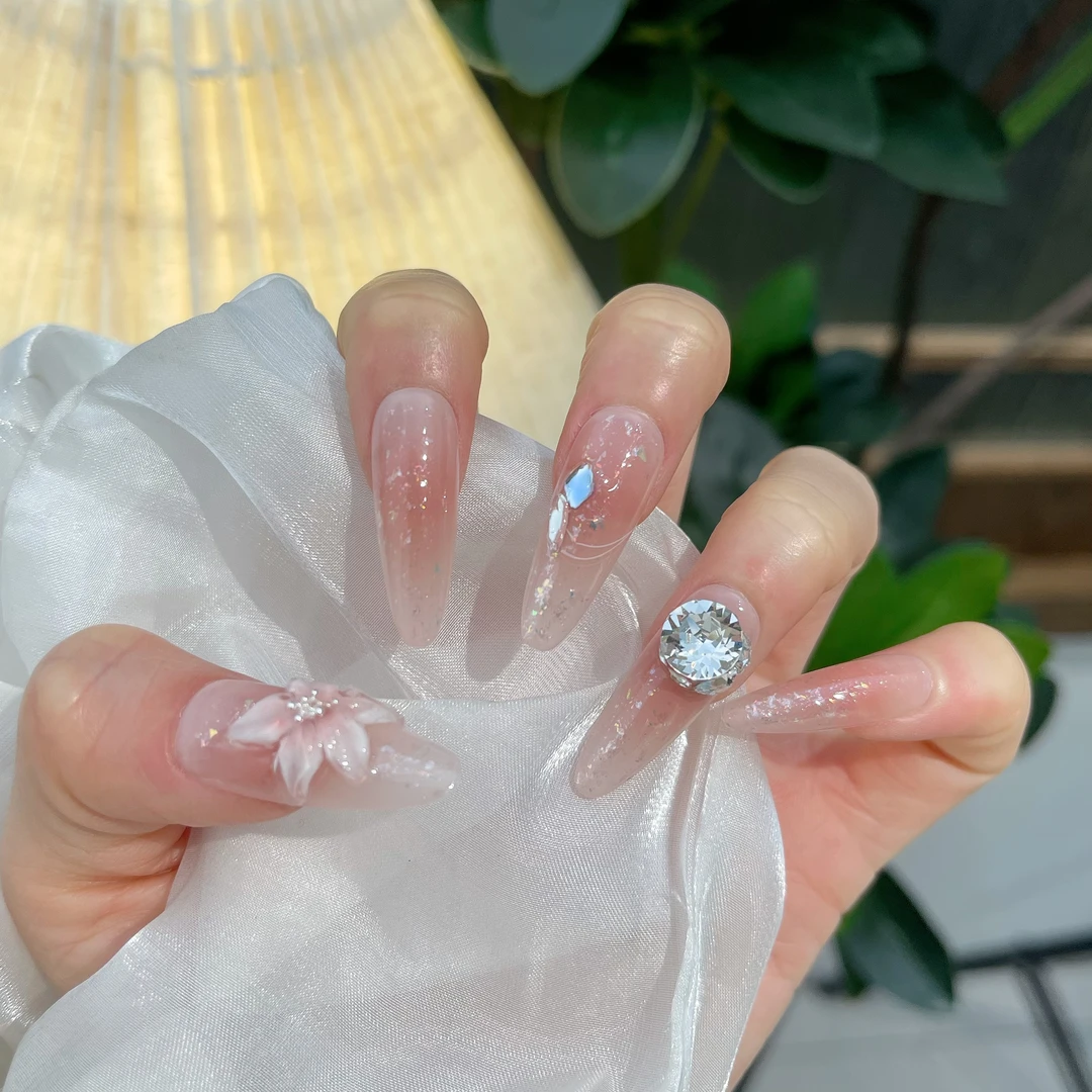 【沉香】设计师款 立体雕花 纯手工可重复穿戴美甲贴 施家华子钻