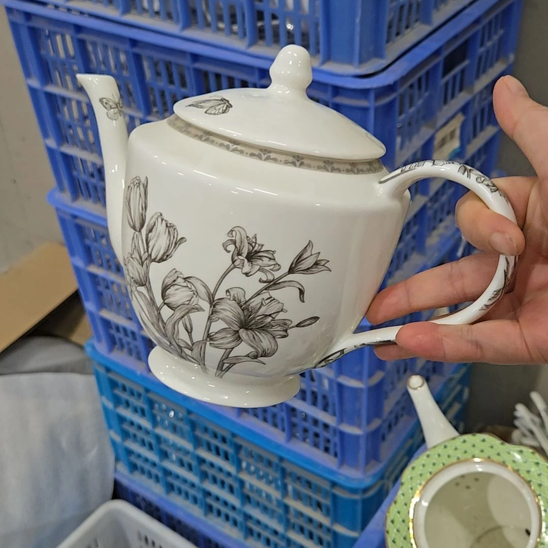 瓷片微瑕奥维茶壶一个666666666