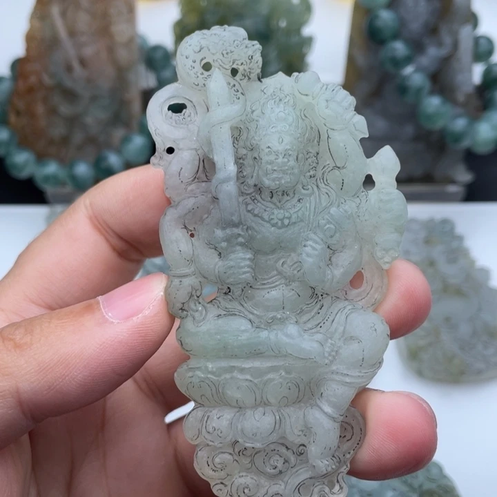 未镶嵌定制翡翠三头六臂不动明王