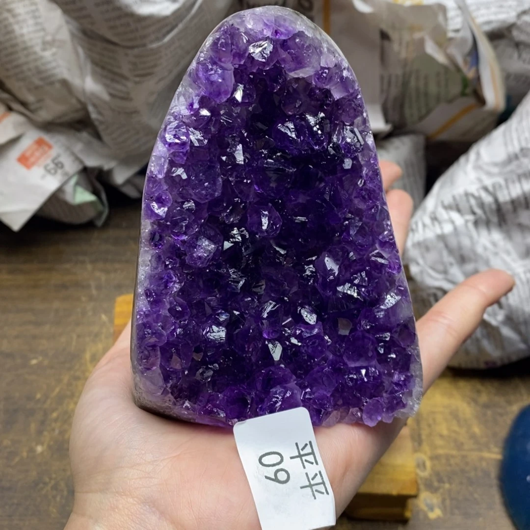 紫晶乌拉圭未镶嵌