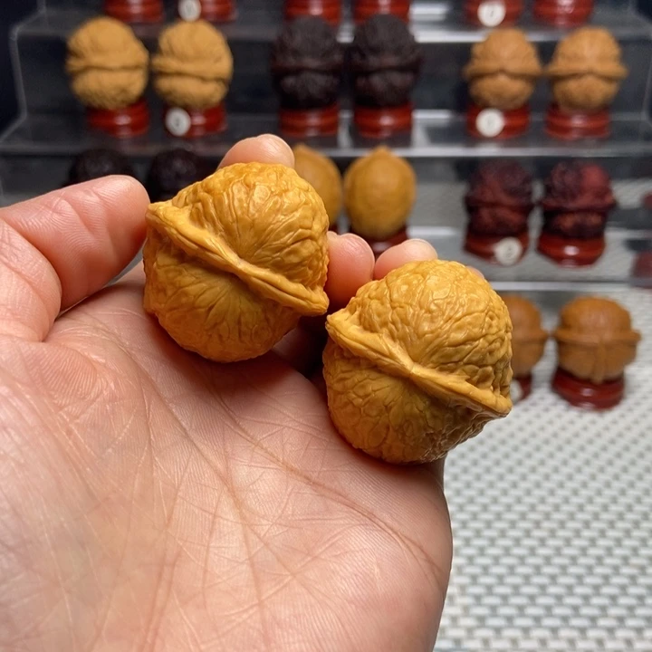 文玩核桃把件36太阳系元宝