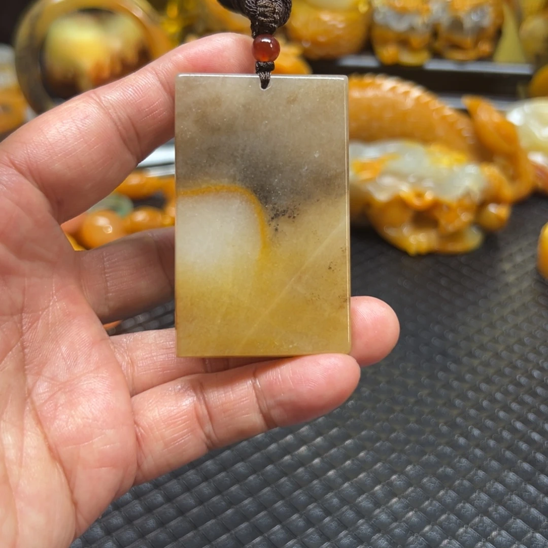 石英质玉未镶嵌颈饰