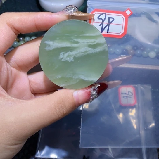 和田玉和田玉边角料随机发未镶嵌