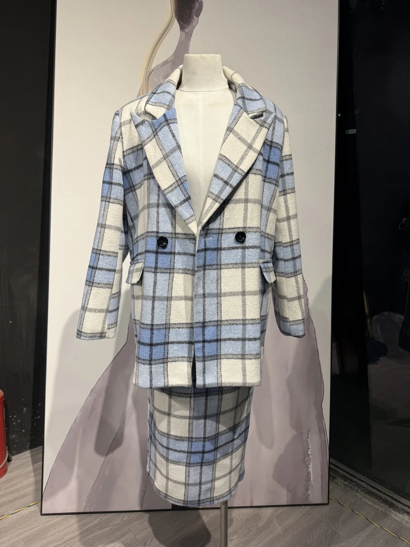 秋款毛呢蓝白格子套装