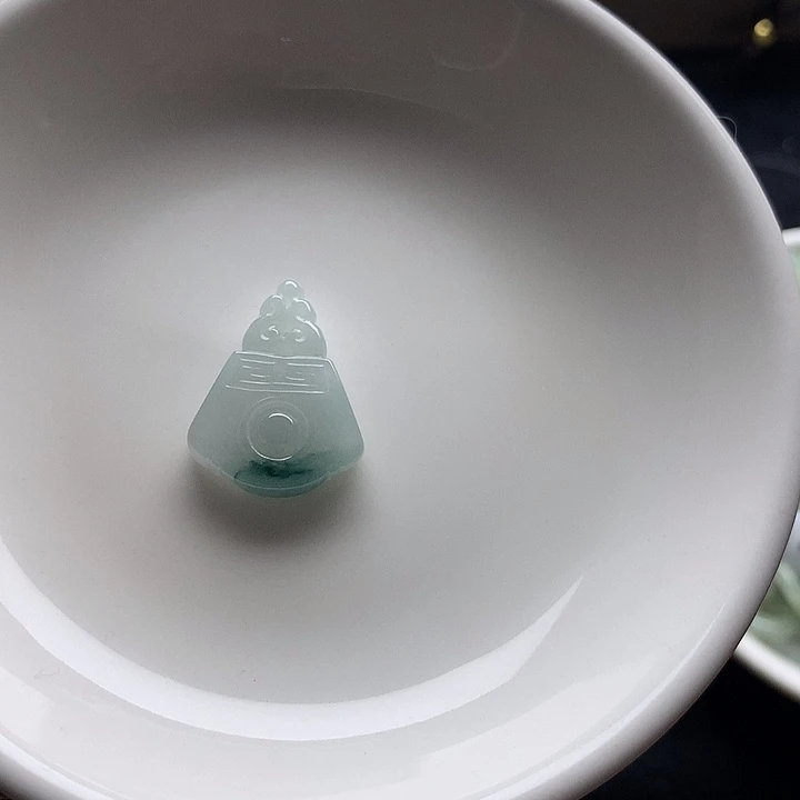 翡翠未镶嵌挂件飘花无事牌
