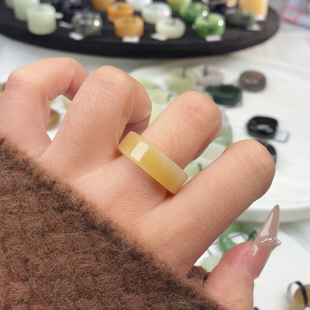 和田玉未镶嵌戒指b40糖白渐变窄直切17.5