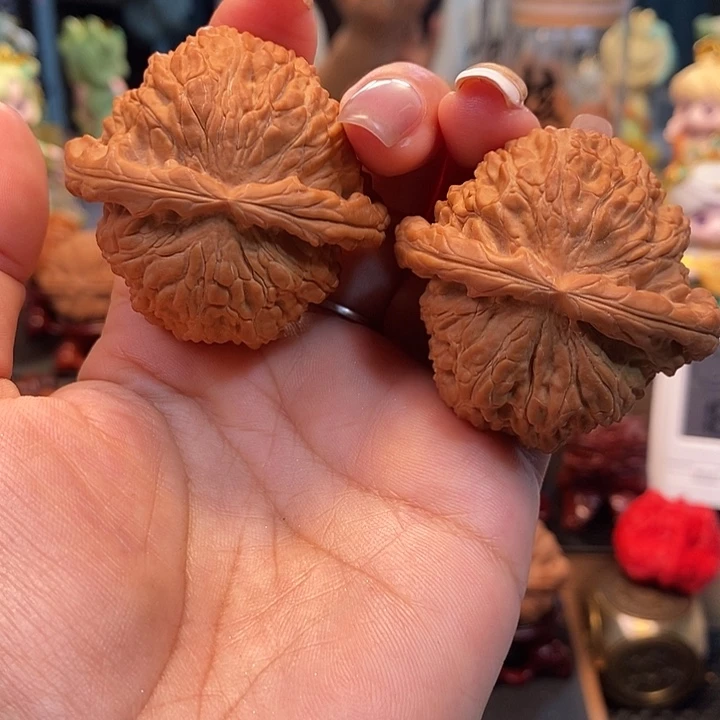 文玩核桃吊坠49闷白