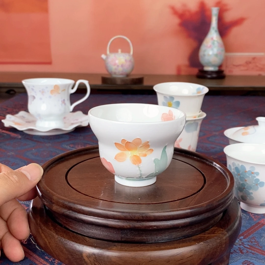 荷韵品茗杯手绘釉下高温