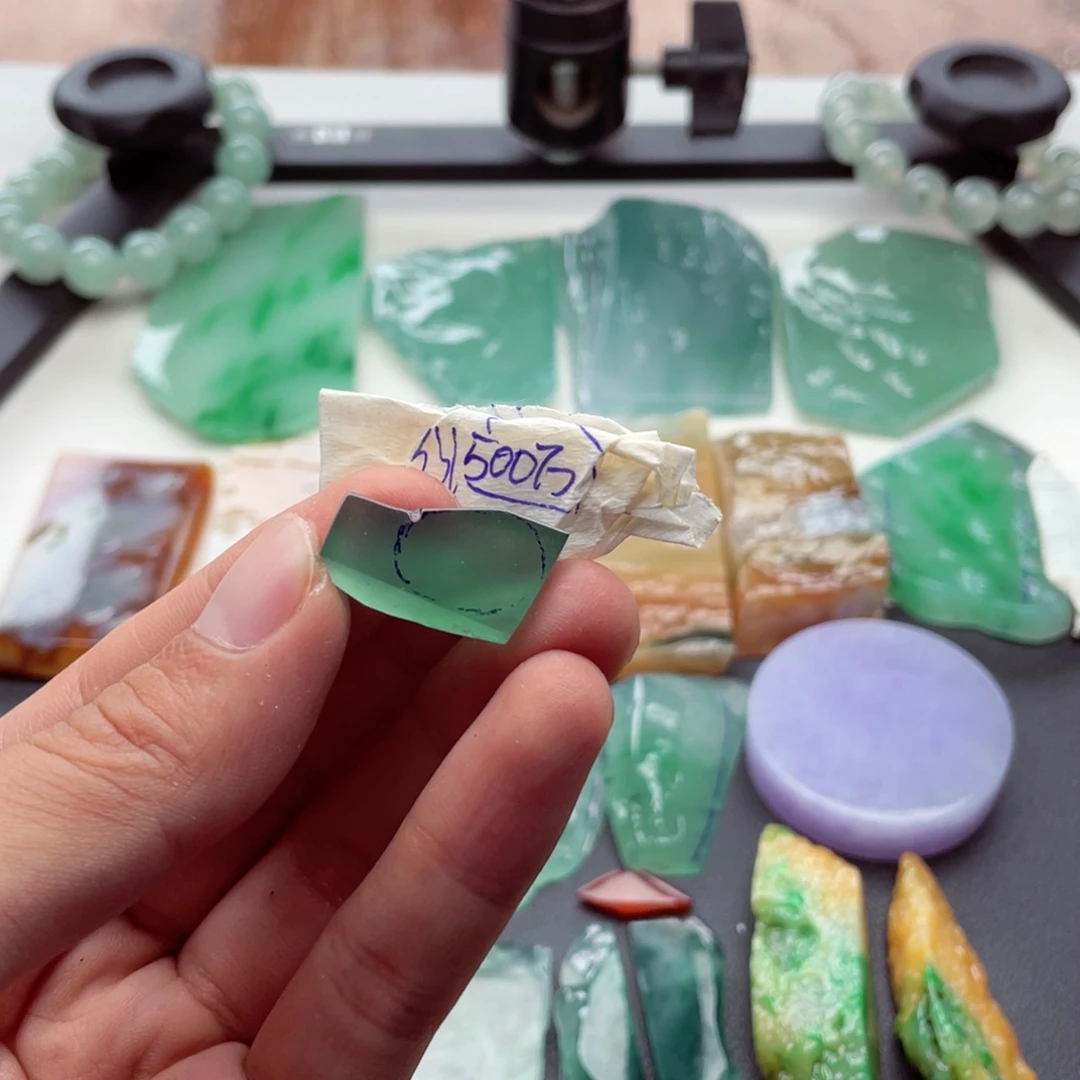 定制翡翠未镶嵌缅甸