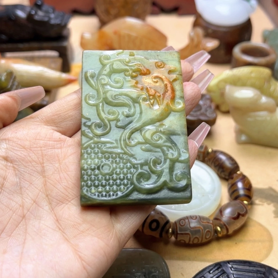 【闪购商品】蛇纹石玉颈饰未镶嵌